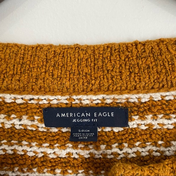 AMERICAN EAGLE Womens Small Rustic White Stripe Vneck Pullover Sweater - Picture 5 of 5